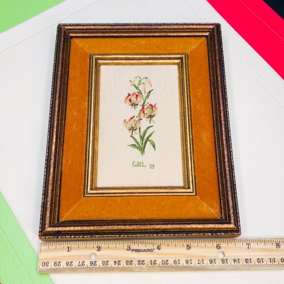 Vintage 70s Hand-stitched Needlepoint Flower Botanical Wall Hanging: Wood Frame - Picture 8 of 10